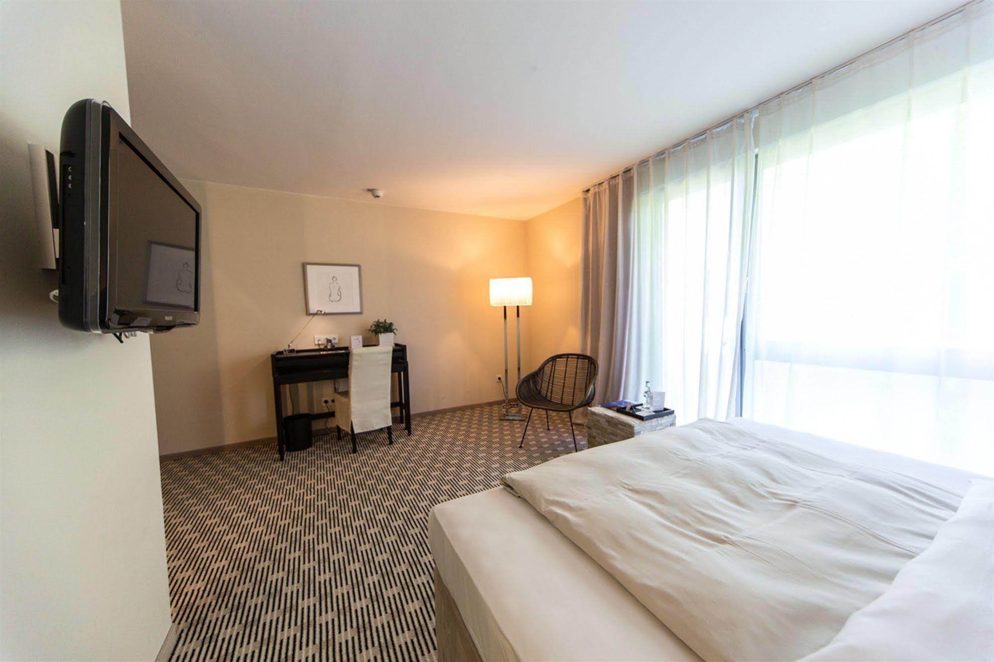 SeeHotel&Restaurant die Ente Schwetzingen Bagian luar foto