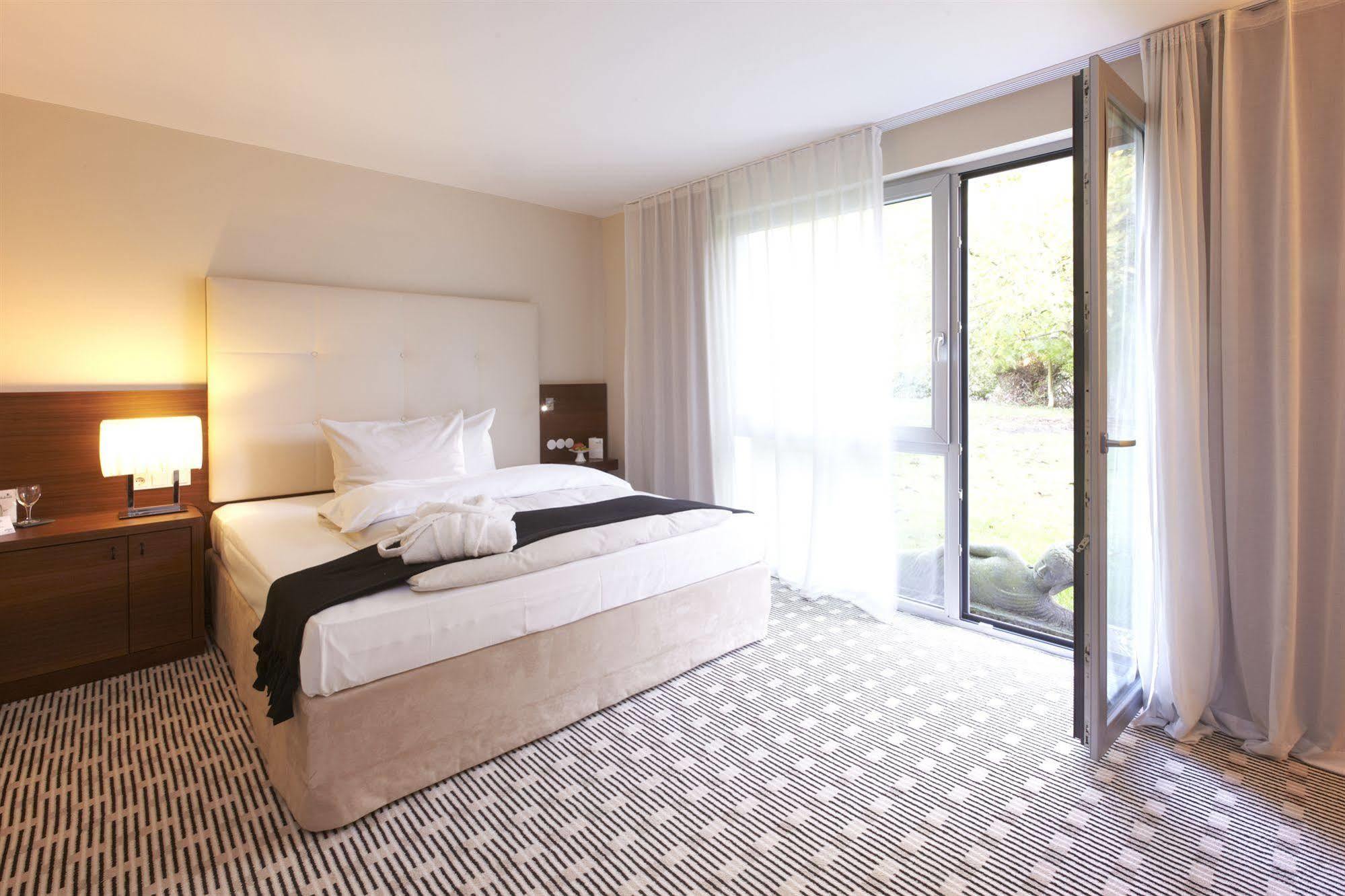 SeeHotel&Restaurant die Ente Schwetzingen Bagian luar foto